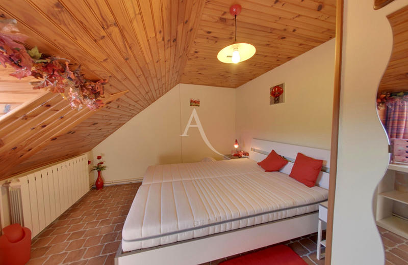 Maison - 188 m² - 8 pièces