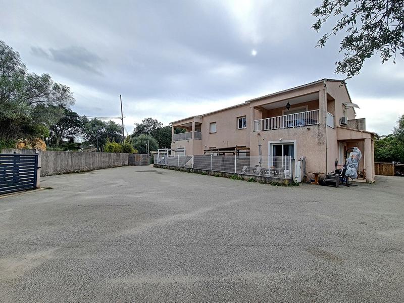 Appartement - 81 m² - 3 pièces