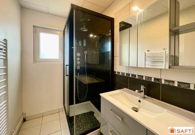 Maison - 105 m² - 6 pièces