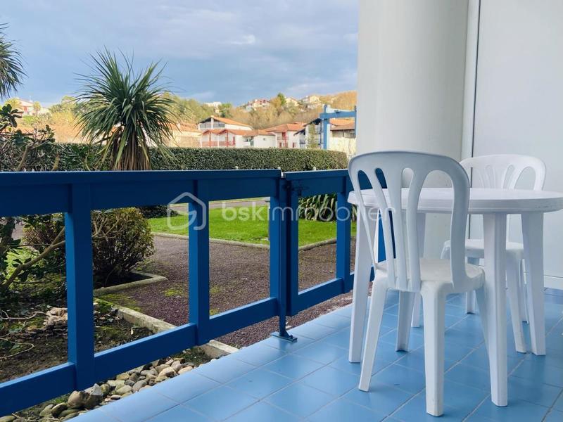 Studio - 30 m² - 1 pièce