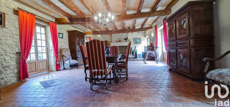 Maison - 290 m² - 6 pièces