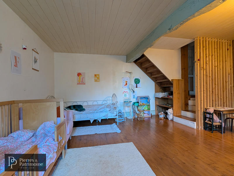 Maison - 290 m² - 10 pièces