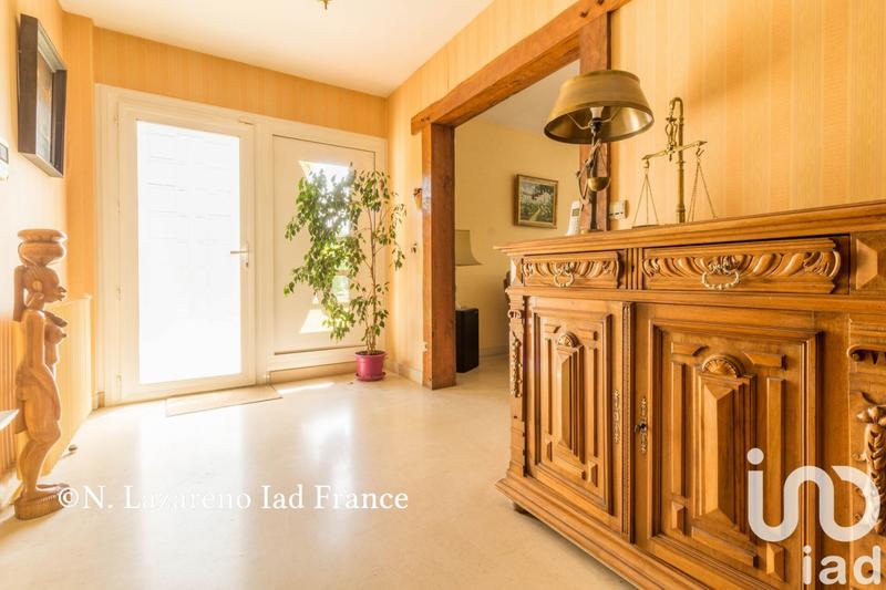 Maison - 233 m² - 9 pièces