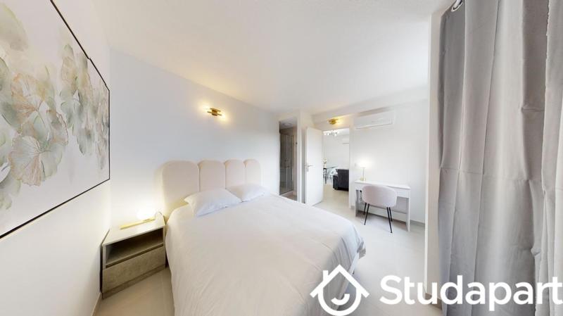 Chambre - 14 m² - 1 pièce