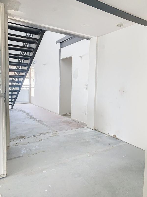 Local commercial - 408 m² - 7 pièces