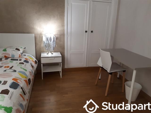 Chambre - 11 m² - 1 pièce