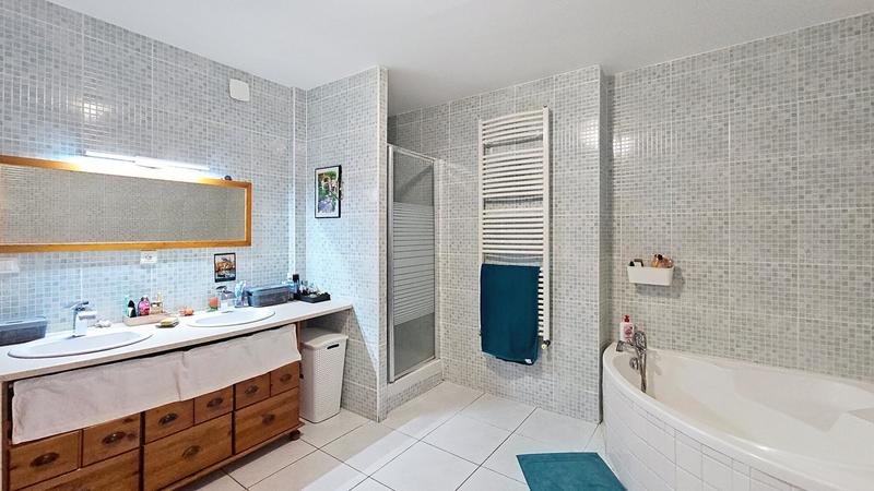 Maison - 170 m² - 7 pièces