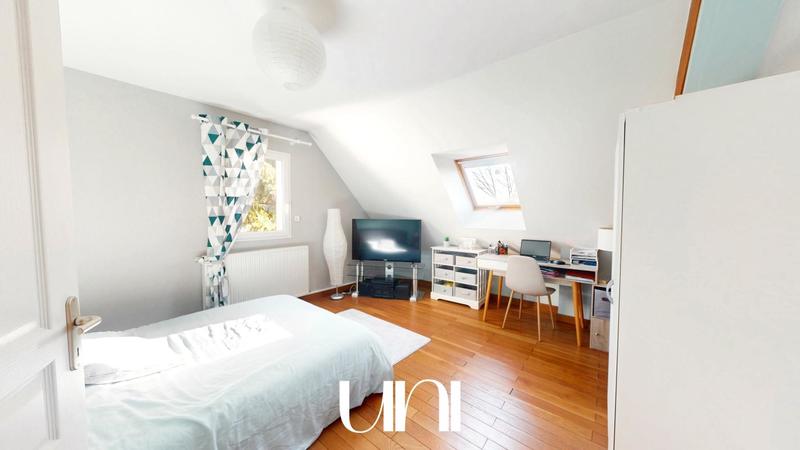 Maison - 185 m² - 7 pièces