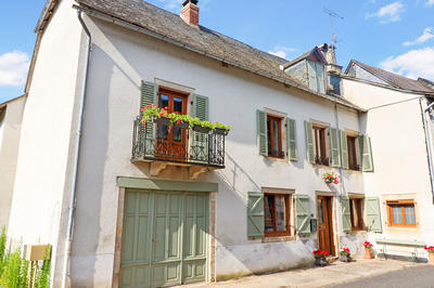 Maison - 226 m² - 9 pièces