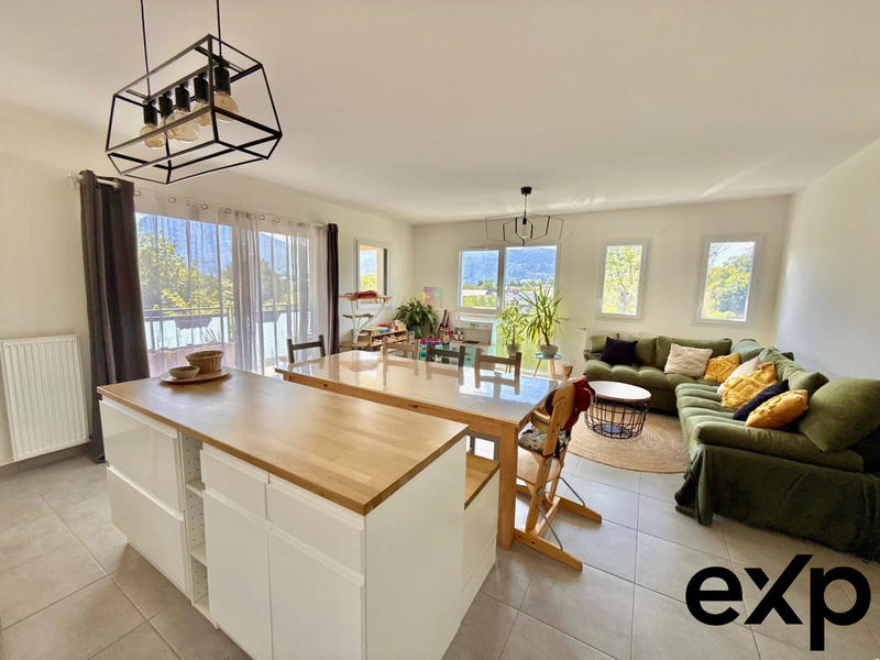 Appartement - 92 m² - 4 pièces