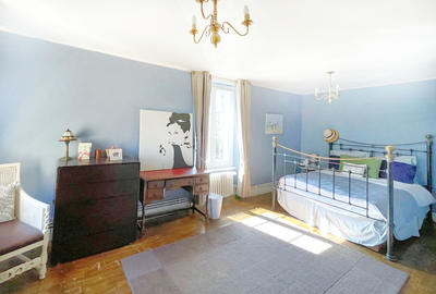 Maison - 218 m² - 12 pièces