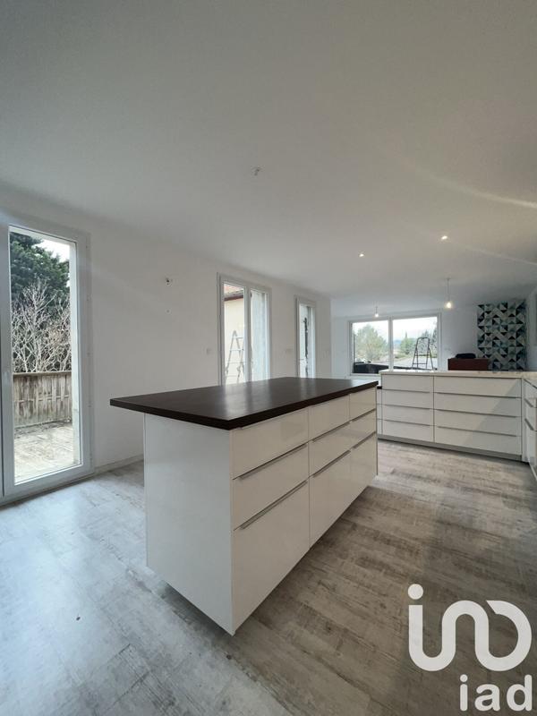 Maison - 186 m² - 5 pièces