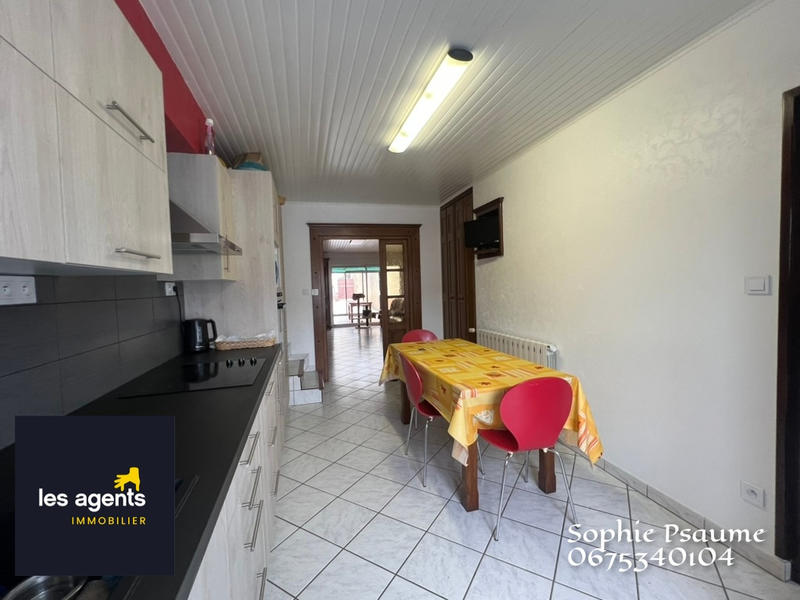 Maison - 240 m² - 10 pièces