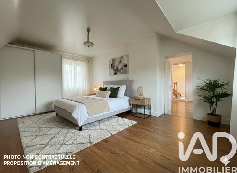 Maison - 243 m² - 8 pièces