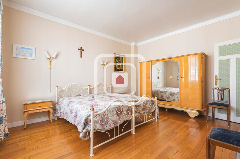 Maison - 160 m² - 5 pièces