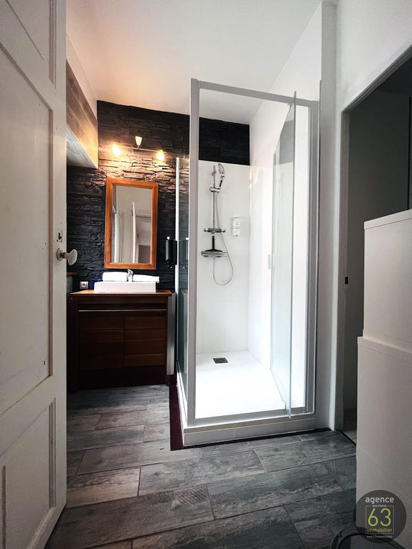 Appartement - 67 m² - 2 pièces