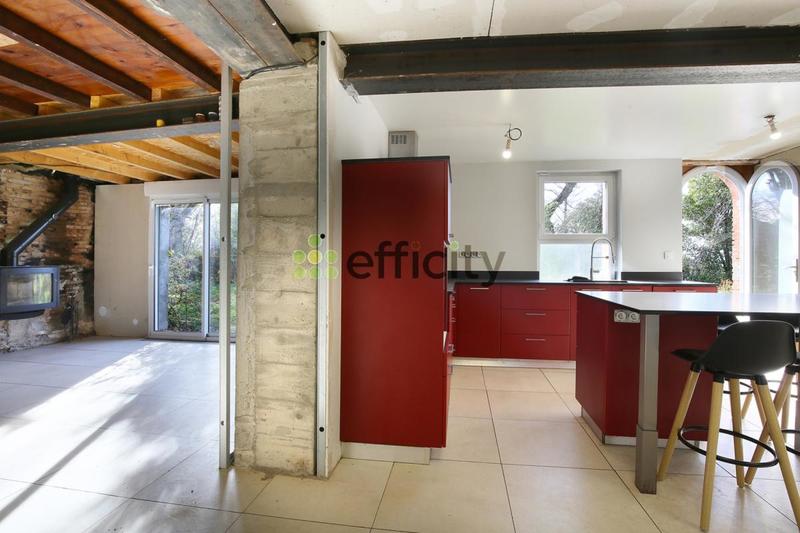 Maison - 260 m² - 8 pièces