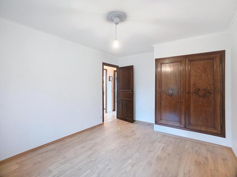 Maison - 260 m² - 11 pièces