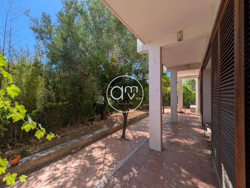 Maison - 315 m² - 7 pièces