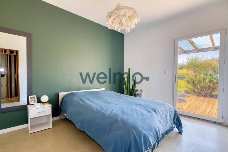 Maison - 360 m² - 10 pièces