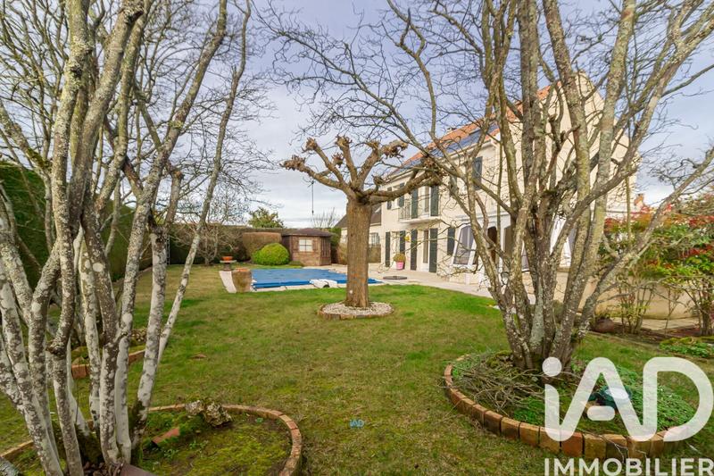 Maison - 180 m² - 7 pièces