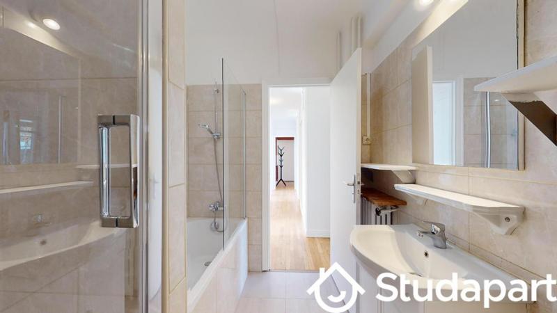 Chambre - 14 m² - 1 pièce