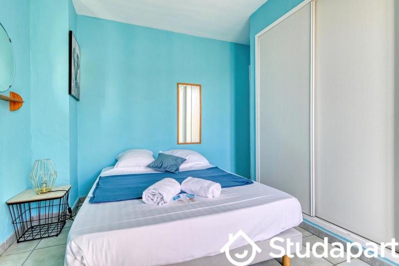 Chambre - 9 m² - 1 pièce