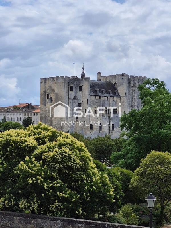 Maison - 204 m² - 7 pièces