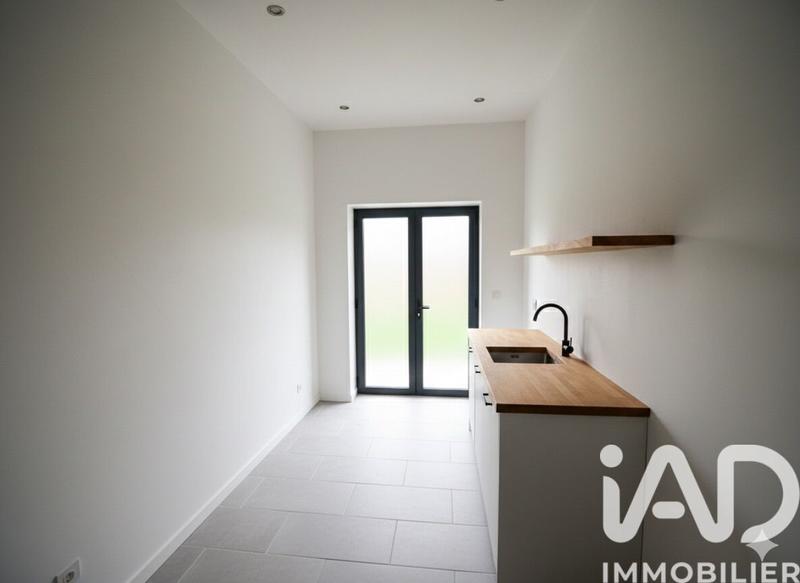 Maison - 280 m² - 10 pièces