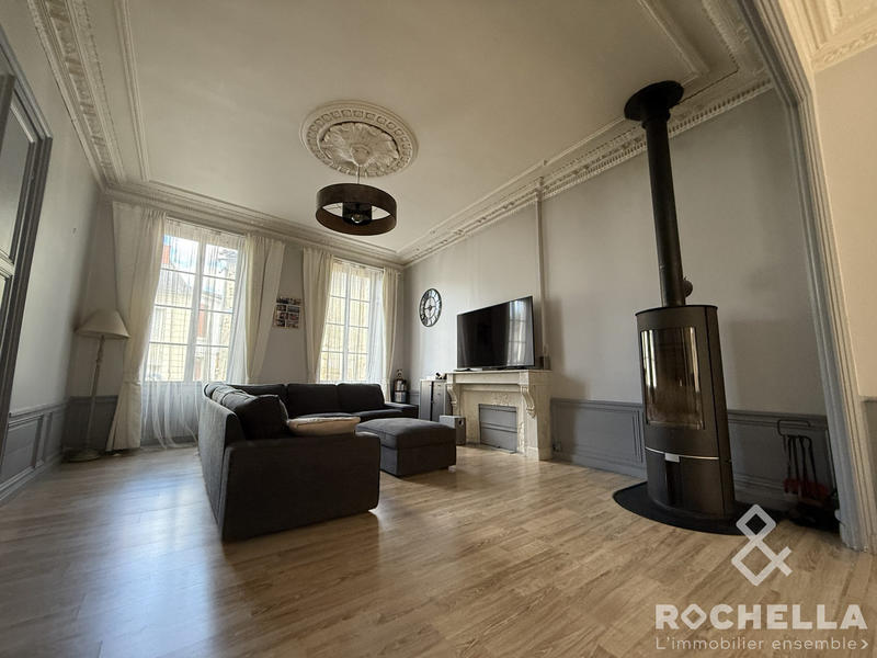 Maison ancienne - 357 m² - 9 pièces