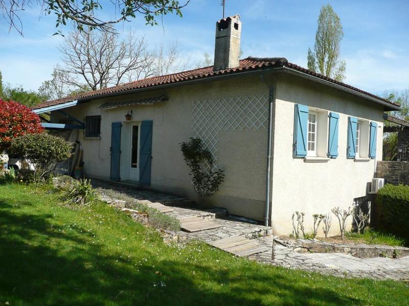 Maison - 222 m² - 10 pièces