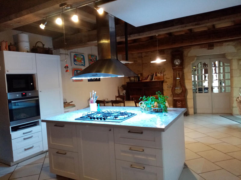 Maison - 322 m² - 9 pièces