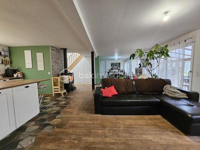 Maison - 190 m² - 6 pièces