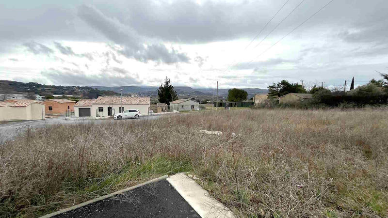 Terrain - 738 m²