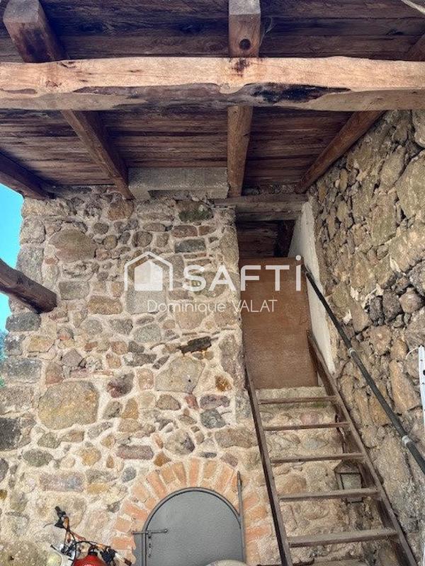 Maison - 457 m² - 16 pièces