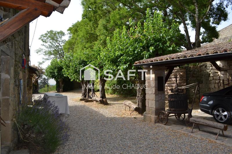 Château - 800 m² - 15 pièces