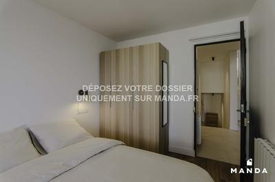 Chambre - 9 m² - 5 pièces