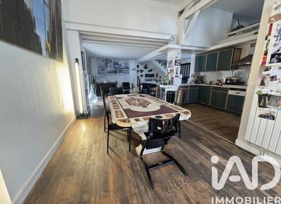 Appartement - 246 m² - 6 pièces