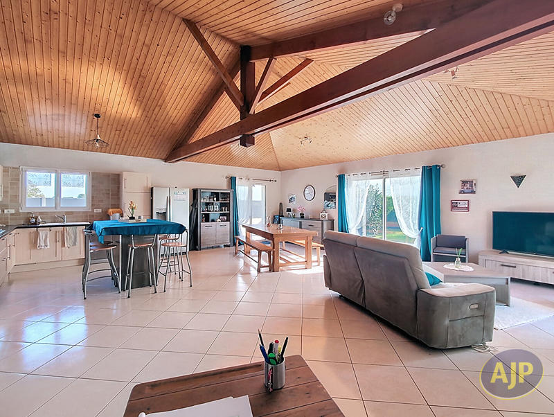 Maison - 148 m² - 6 pièces