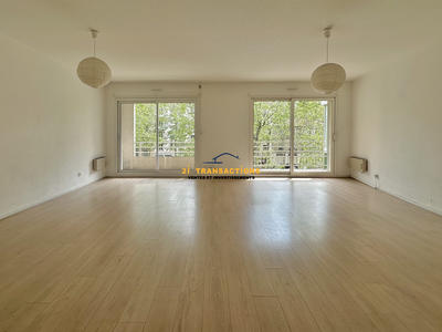 Appartement - 108 m² - 3 pièces