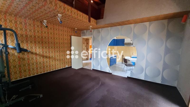 Maison - 272 m² - 11 pièces