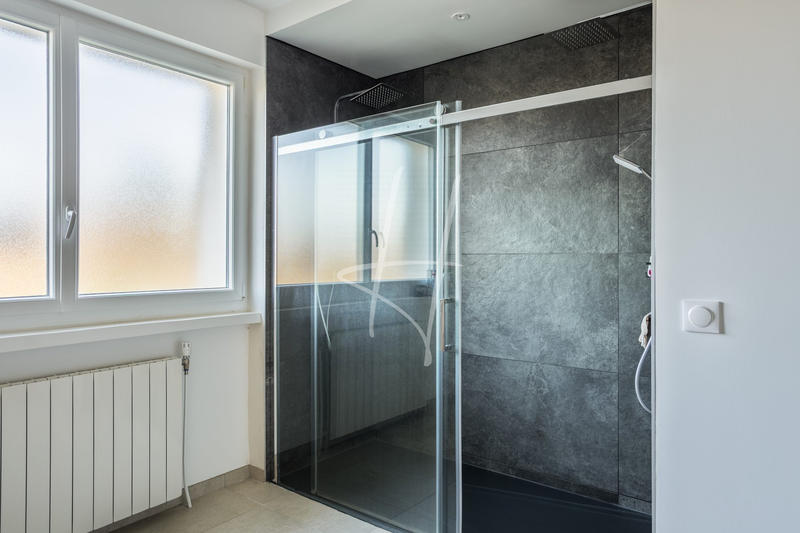 Maison - 200 m² - 7 pièces