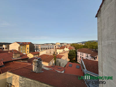 Appartement - 82 m² - 4 pièces