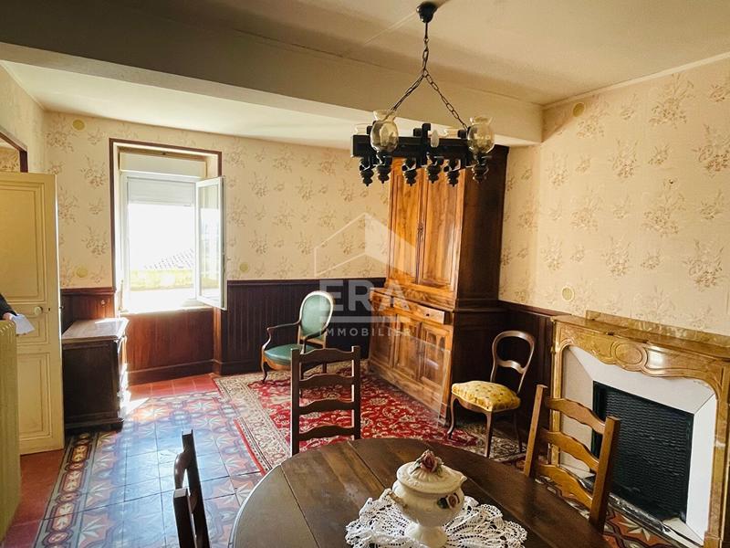 Maison - 206 m² - 6 pièces