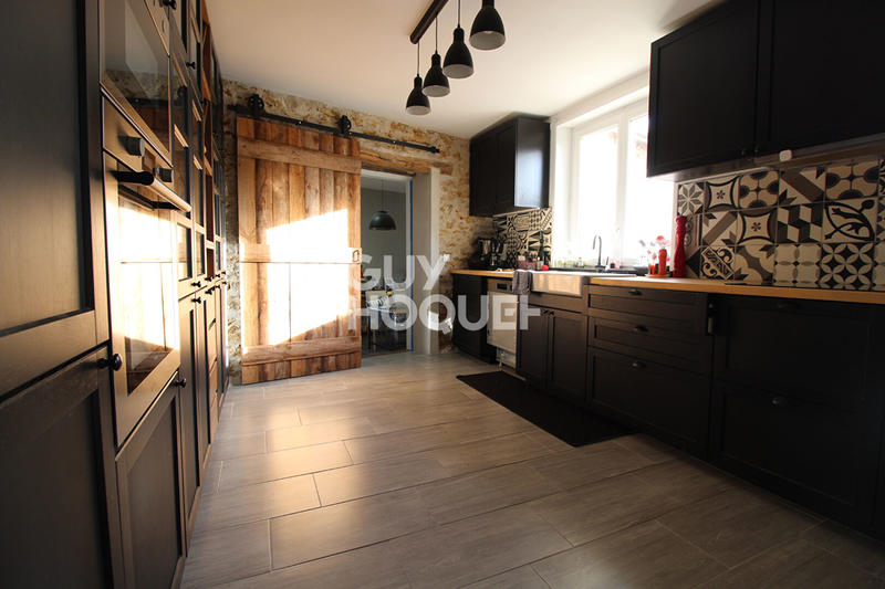 Maison - 151 m² - 6 pièces