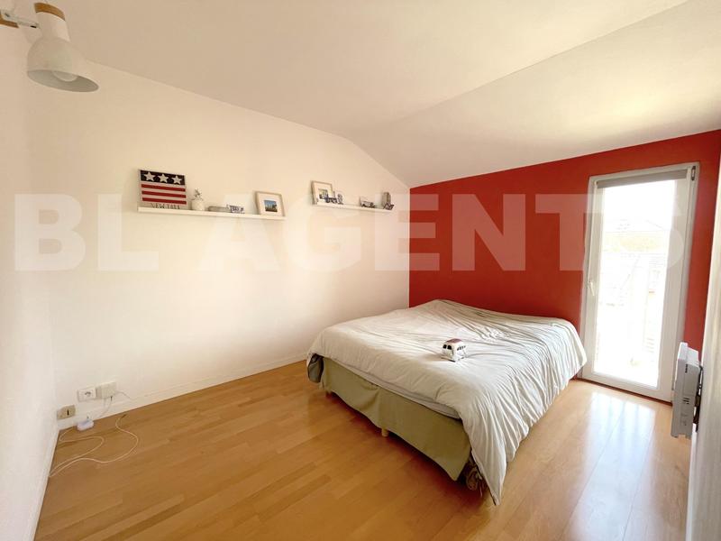 Loft - 96 m² - 5 pièces