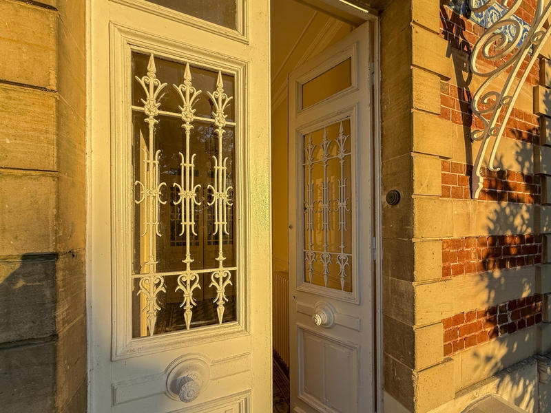 Maison - 198 m² - 7 pièces