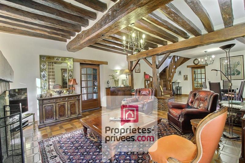 Maison - 210 m² - 8 pièces