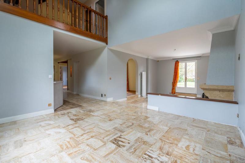 Maison traditionnelle - 188 m² - 7 pièces