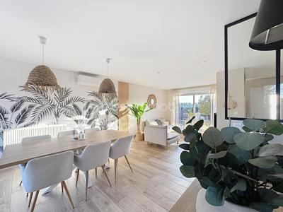 Maison - 98 m² - 4 pièces